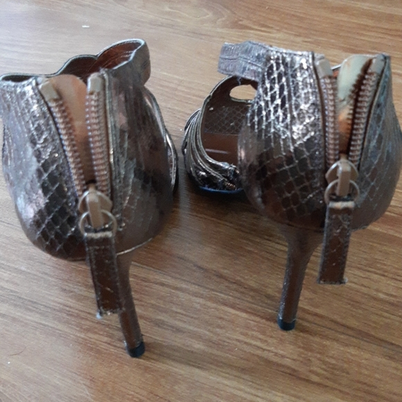 New shoes - Picture 3 of 4